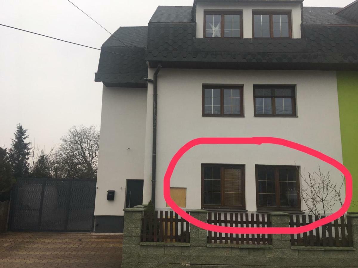 Apartment Dubnica Prejta Dubnica nad Vahom Bagian luar foto